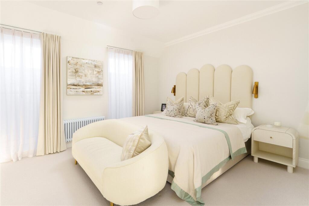 3 bedroom apartment for sale in Artesian Road, Notting Hill, London, W2